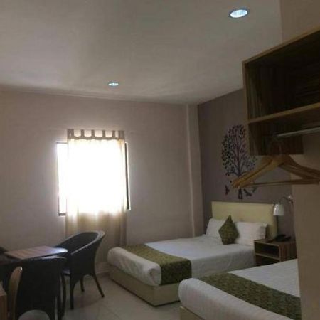 Oyo 90106 Sindbad Hotel Куала-Лумпур Екстер'єр фото